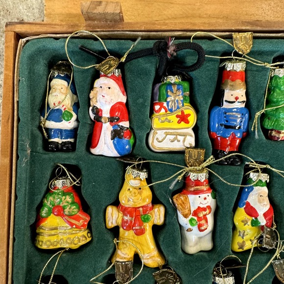 Thomas Pacconi Classics 20‎ Glass Christmas Ornaments N Wood Crate 2007 - Picture 3 of 11